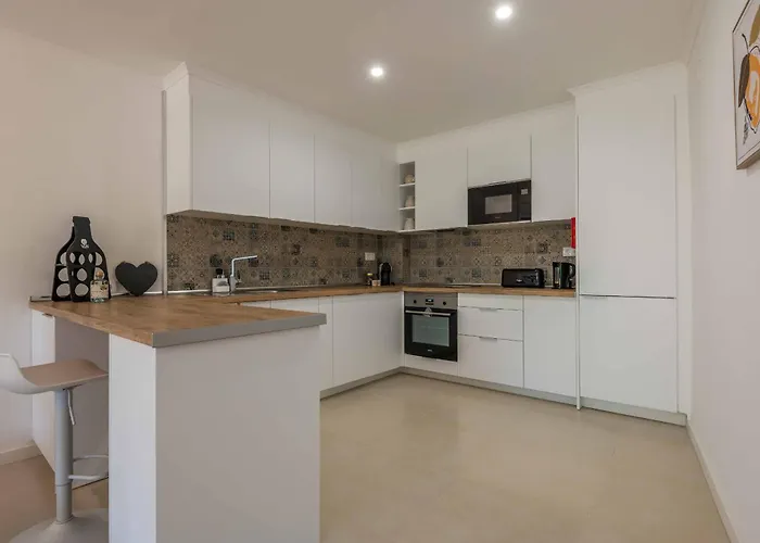 Apartment Lemon House - 400m From The - Wifi